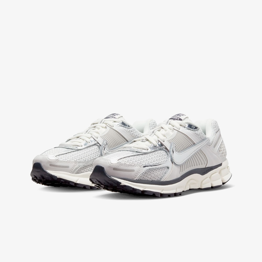 Zoom Vomero 5 'Metallic Silver'