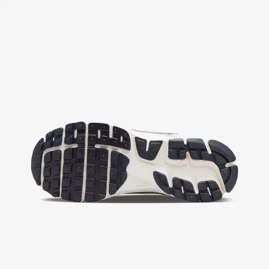 Zoom Vomero 5 'Metallic Silver' - Görsel 6