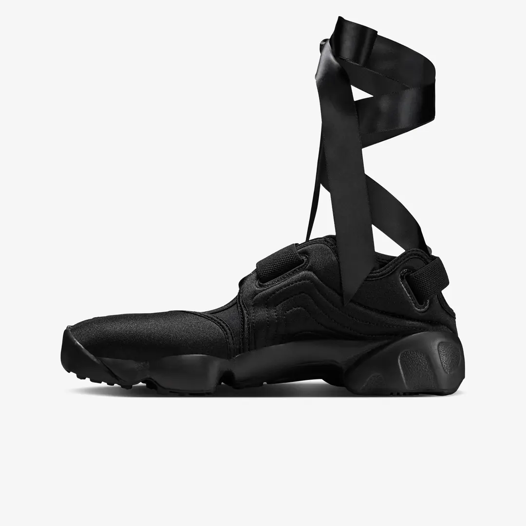 Nike Air Rift 'Triple Black Satin' (W) - WUNDER