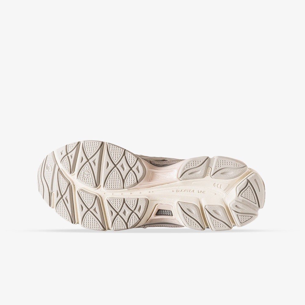 Gel-NYC 'Cream Oyster'