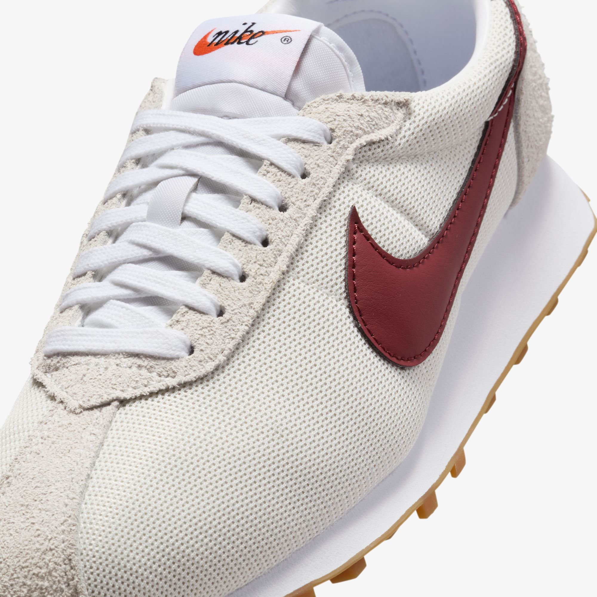LD-1000 'Summit White Dark Team Red'