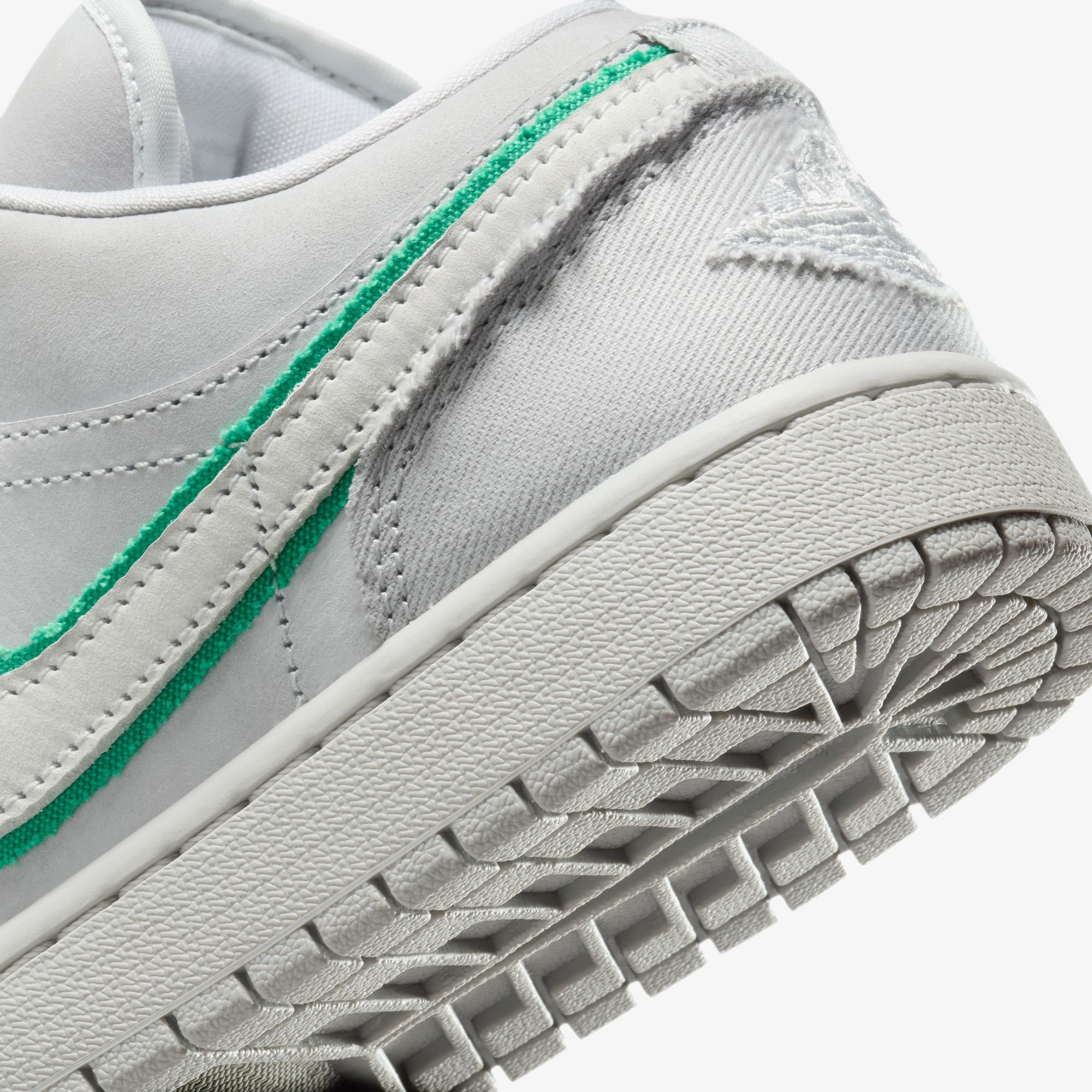 Air Jordan 1 Low SE Distressed 'Light Smoke Grey'