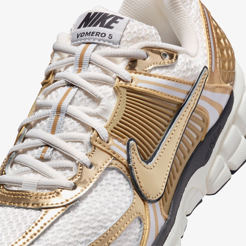 Zoom Vomero 5 'Metallic Gold'