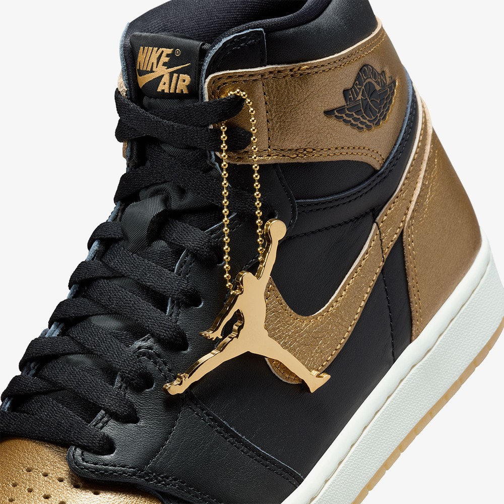 Air Jordan 1 Retro High OG 'Black Metallic Gold'