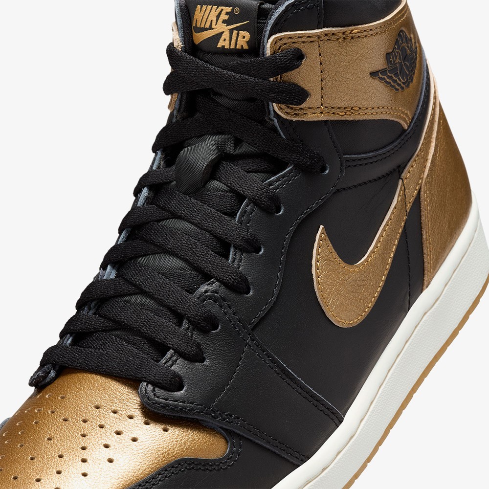 Air Jordan 1 Retro High OG 'Black Metallic Gold'