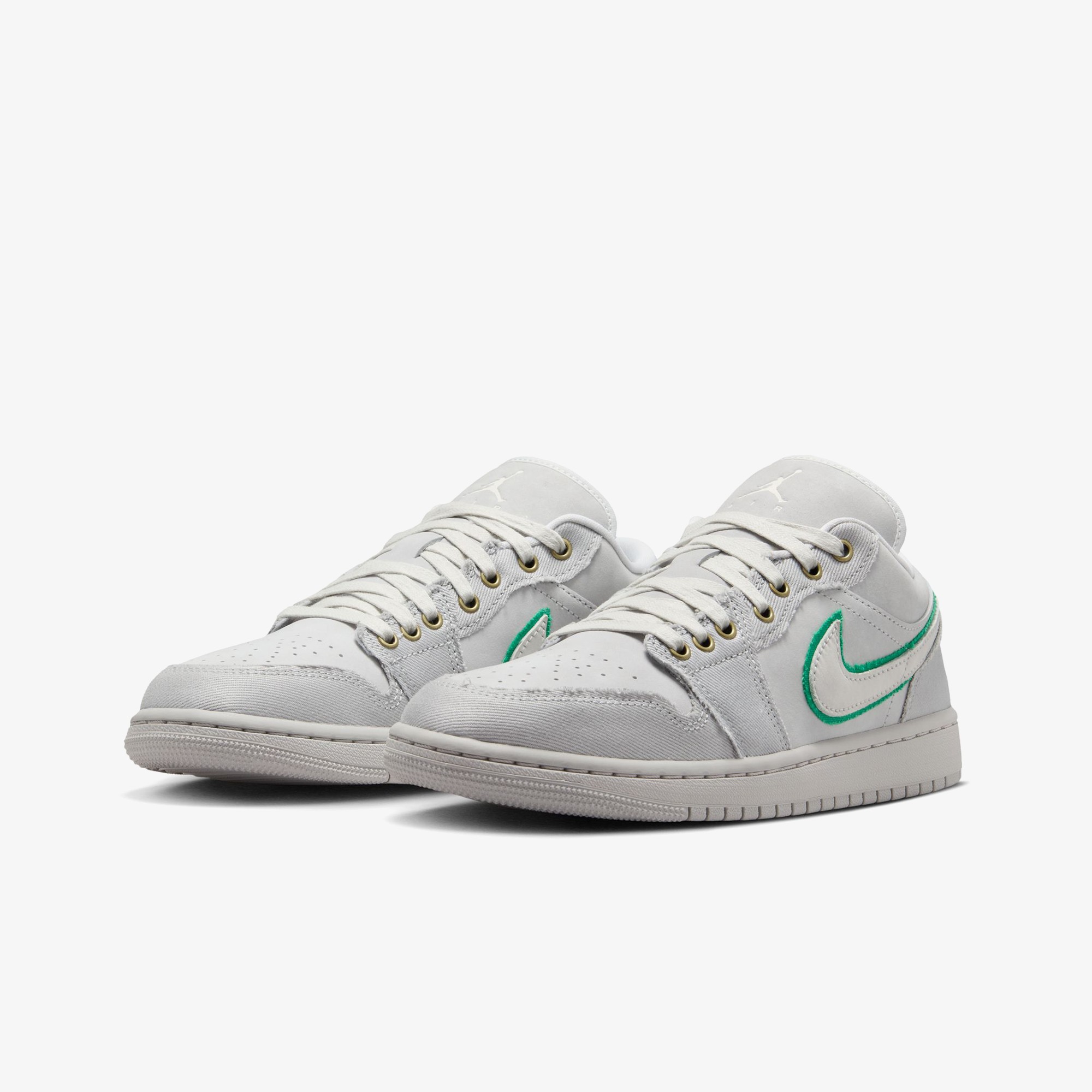 Air Jordan 1 Low SE Distressed 'Light Smoke Grey'