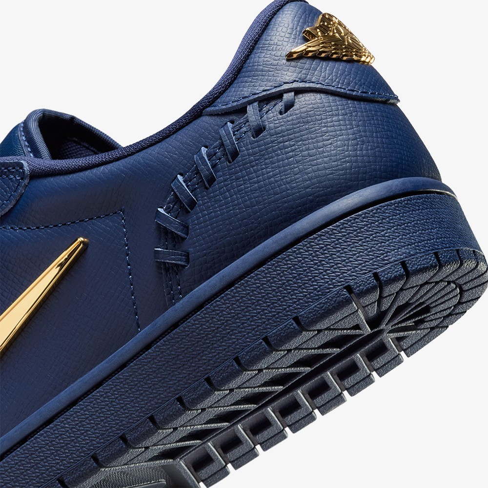 Air Jordan 1 Low Method of Make 'Midnight Navy'