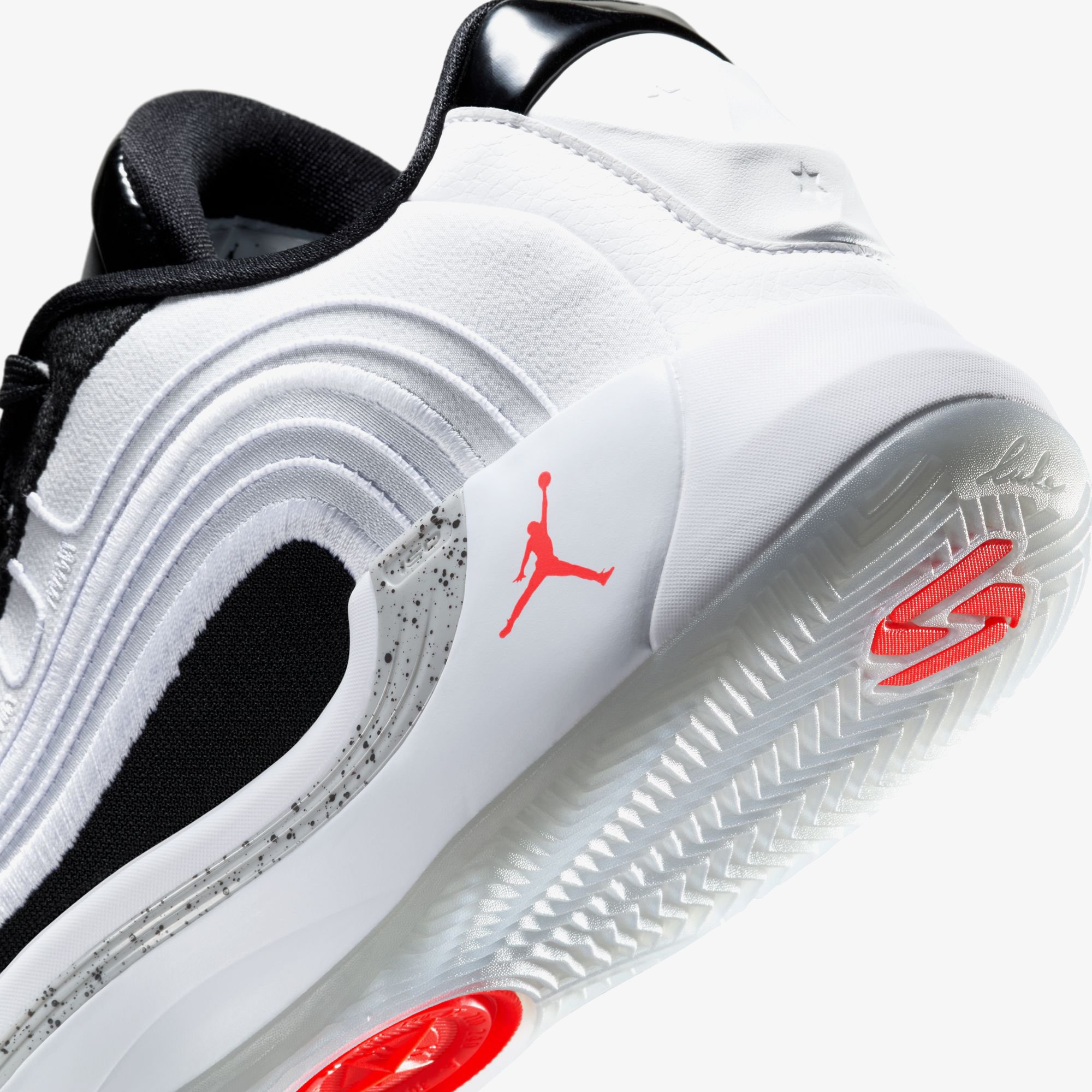 Luka 4 'White Cement'