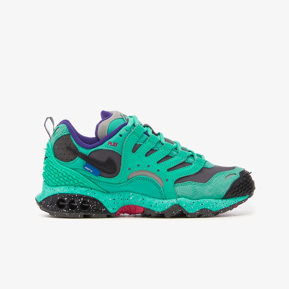 UNDEFEATED x Nike Air Terra Humara Light Menta WUNDER