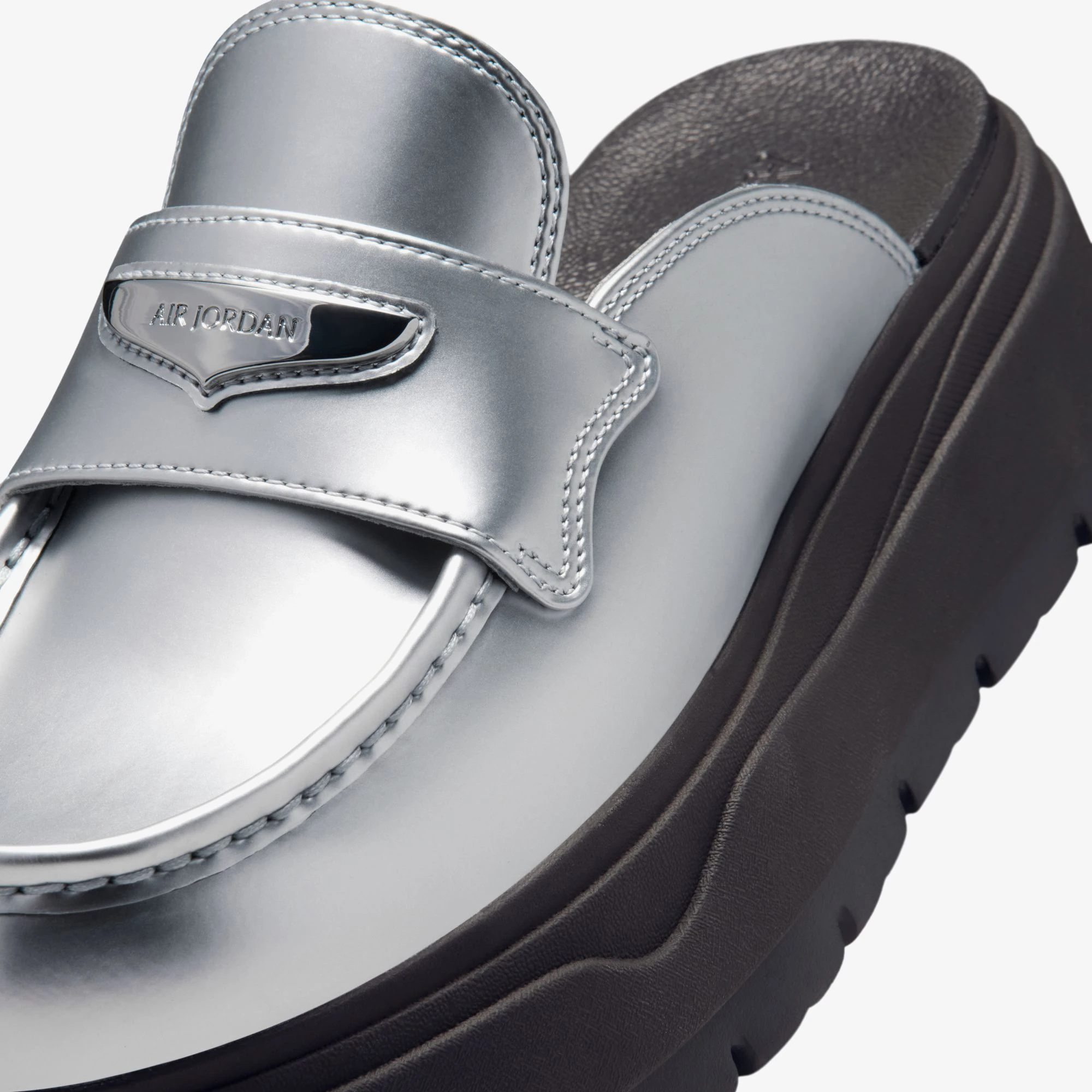 Air Jordan Mule SE 'Metallic Silver' - WUNDER