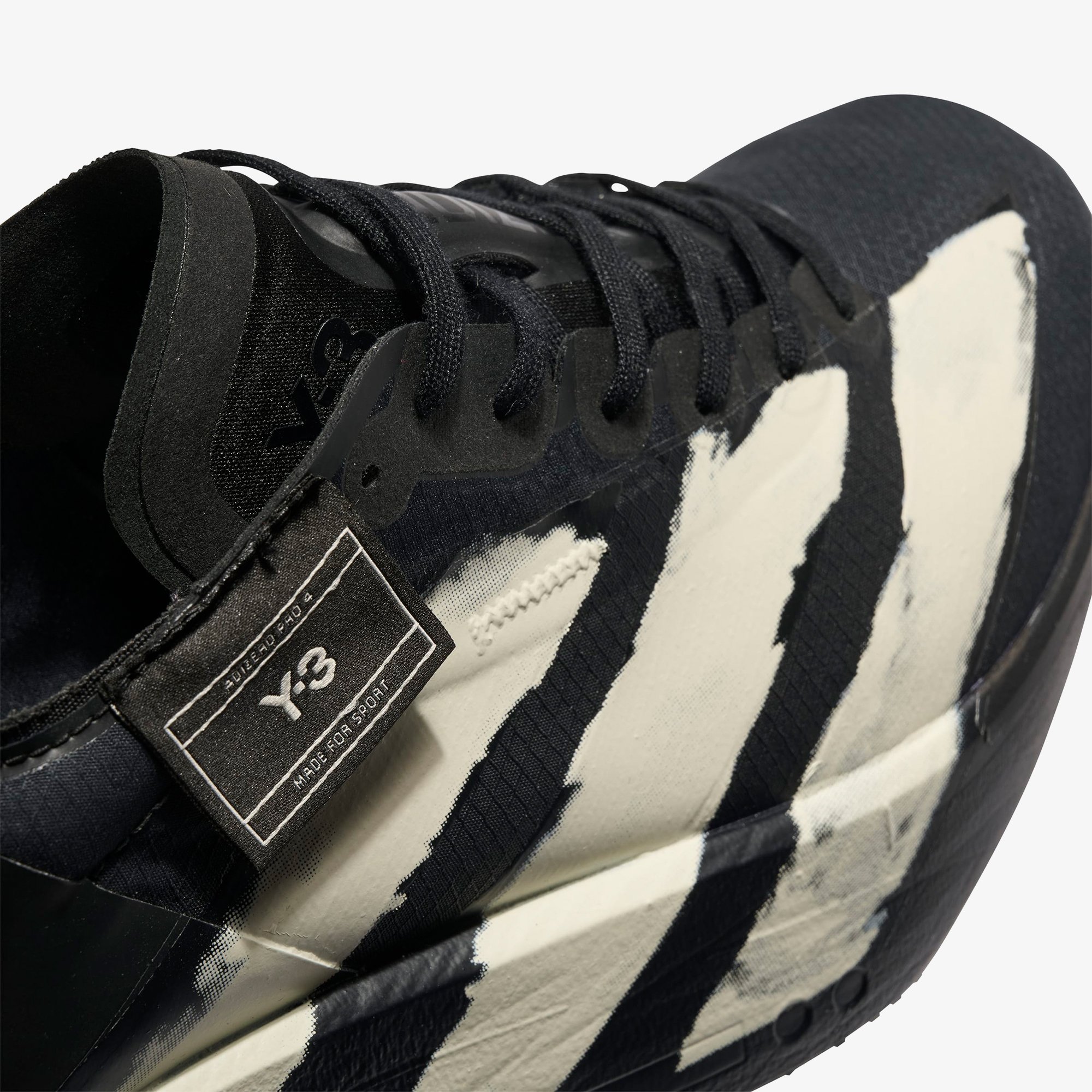 Adios Pro 4 'Black'