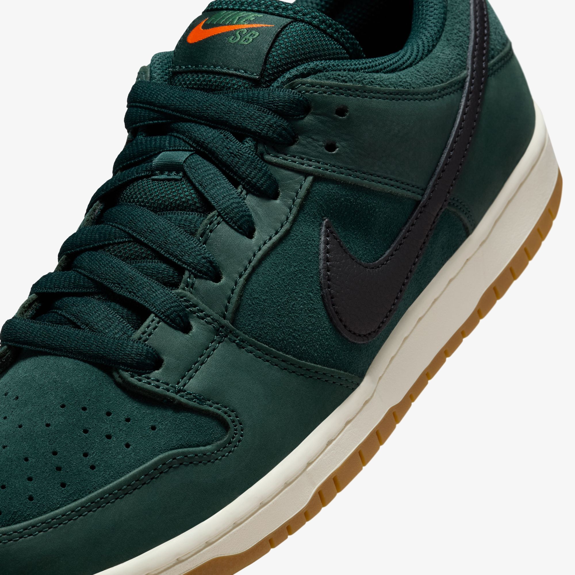 SB Dunk Low 'Deep Fir'