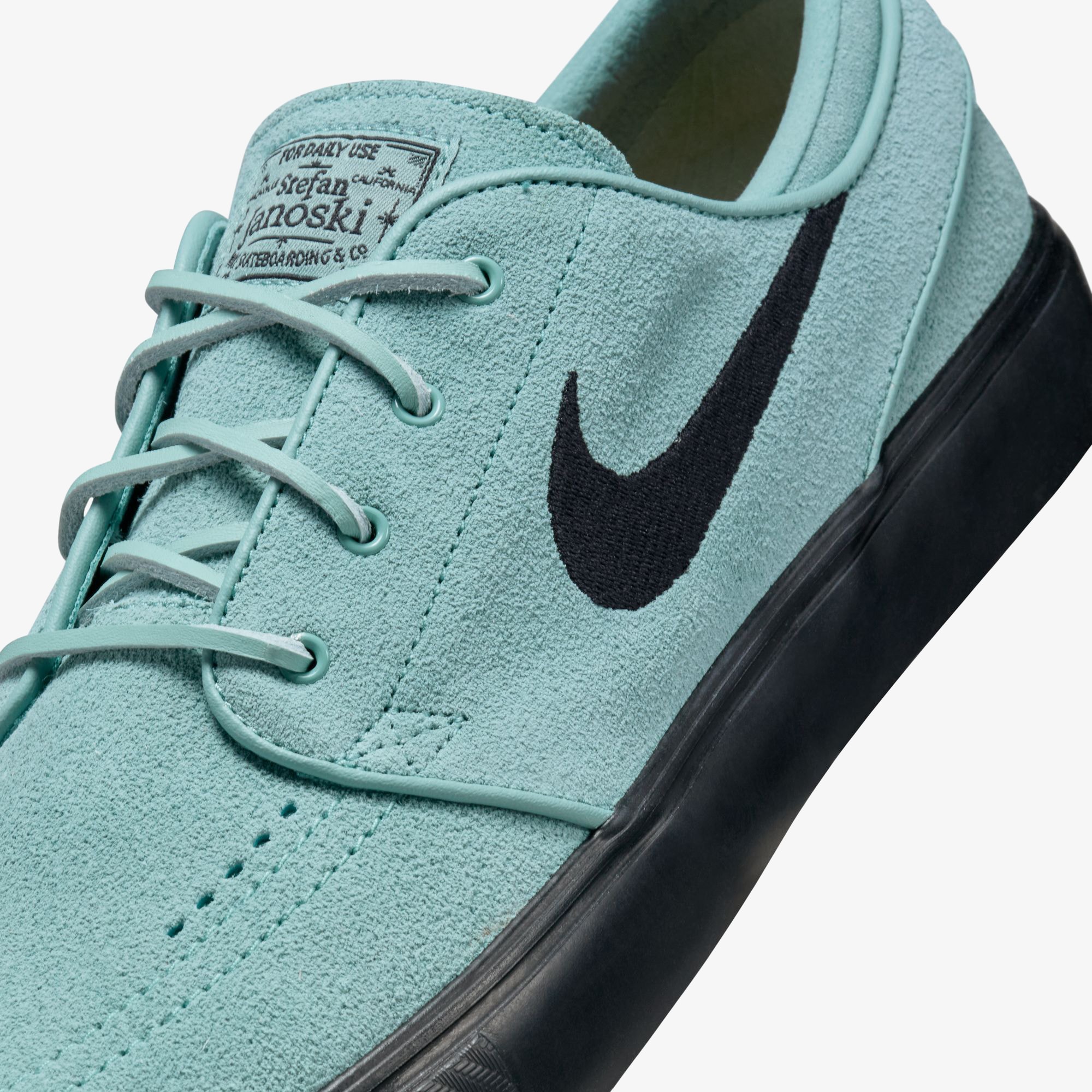 SB Zoom Janoski OG+ 'Cannon Black'