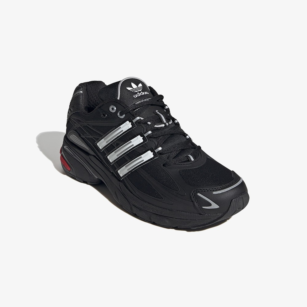 Adistar Cushion 'Core Black'