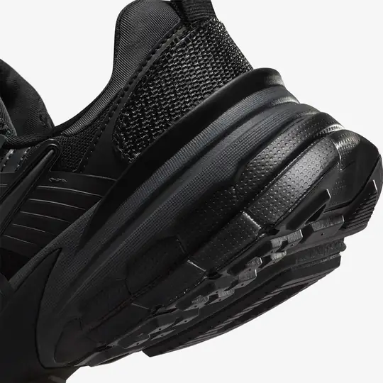 V2K Run 'Black' - Görsel 9