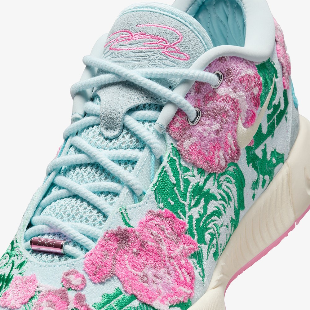 LeBron XXI Premium 'Grandma's Couch Pack - Pearl of Z'