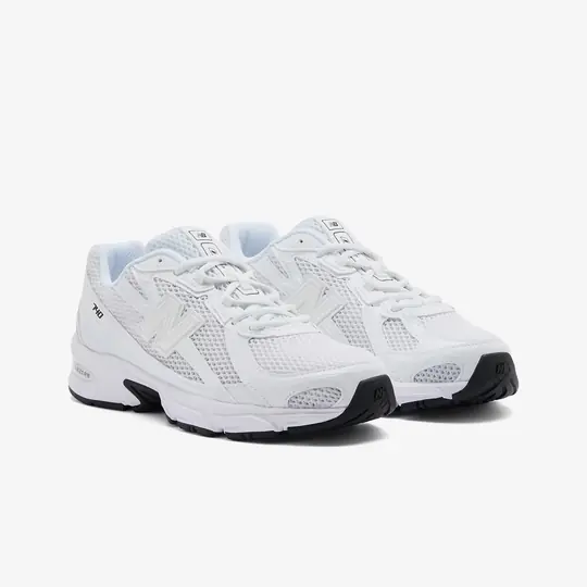 740 'Triple White' - Görsel 4