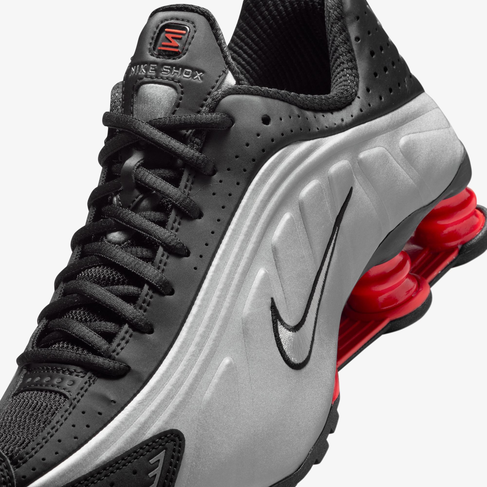 Shox R4 Black 'Metallic Silver'