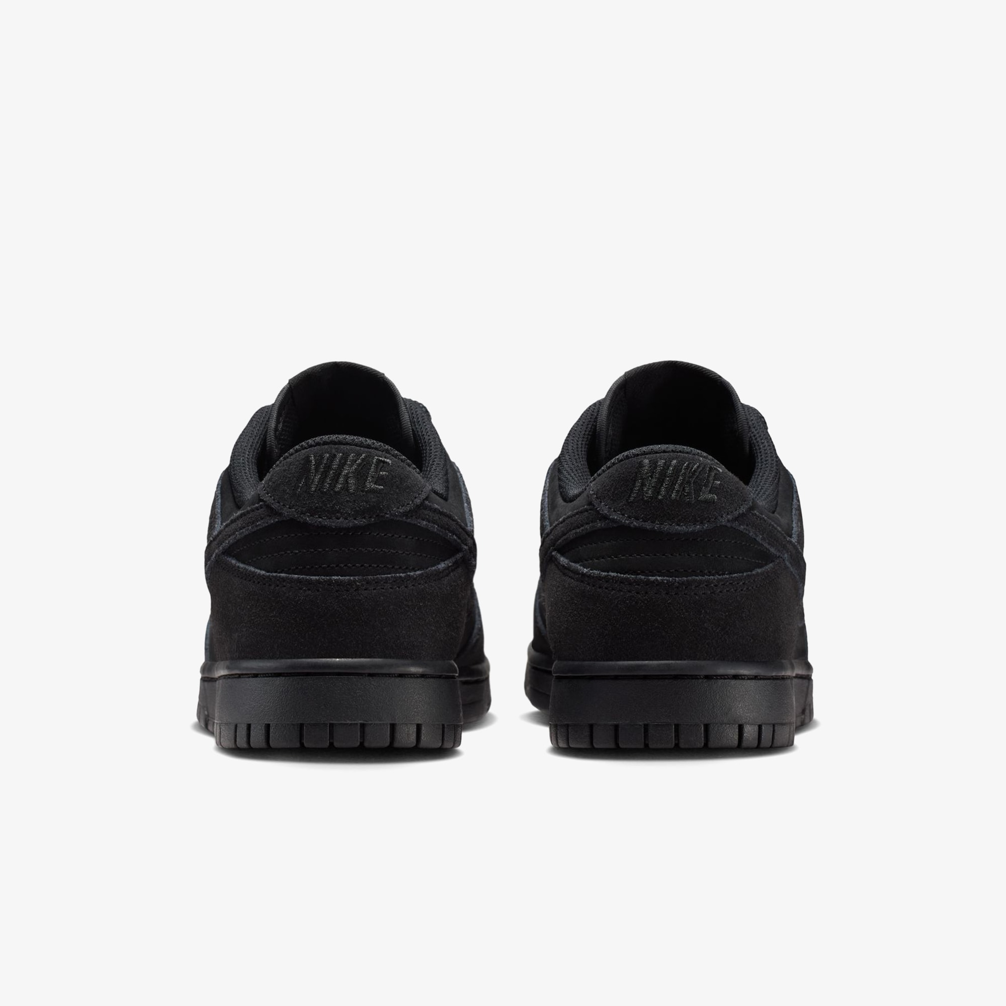 Dunk Low Retro SE 'Triple Black'