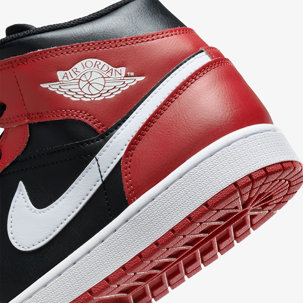 Air Jordan 1 Mid 'Gym Red'