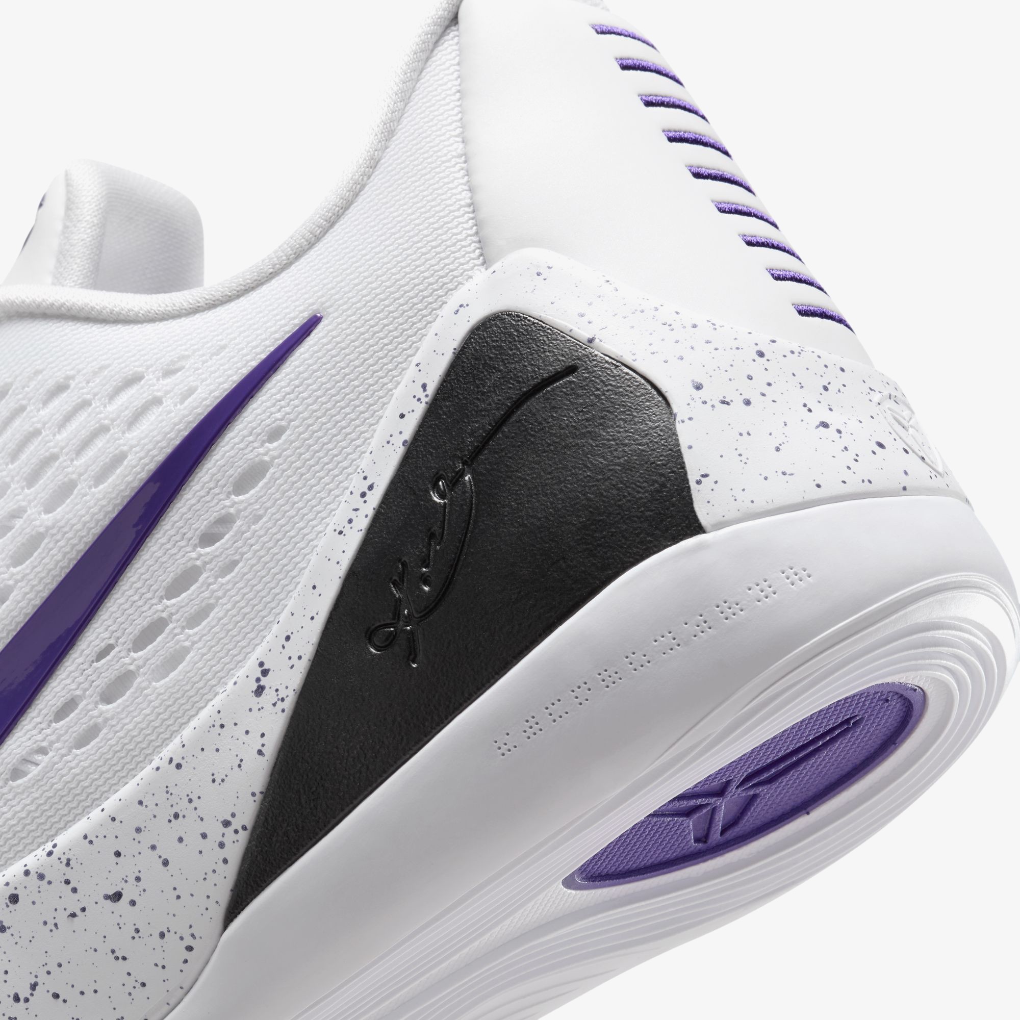 Kobe 9 Elite Low EM Protro 'White Court Purple'