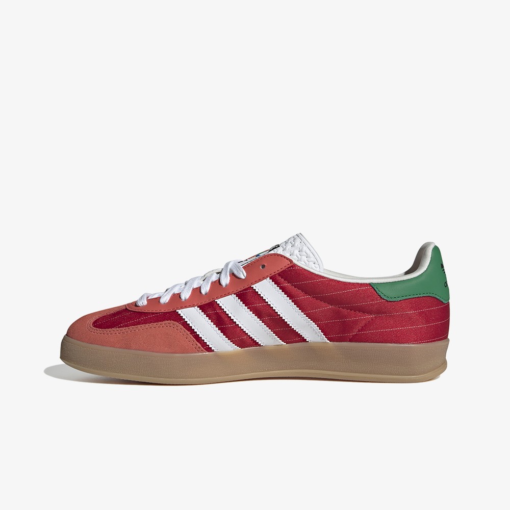 Gazelle Indoor 'Better Scarlet'