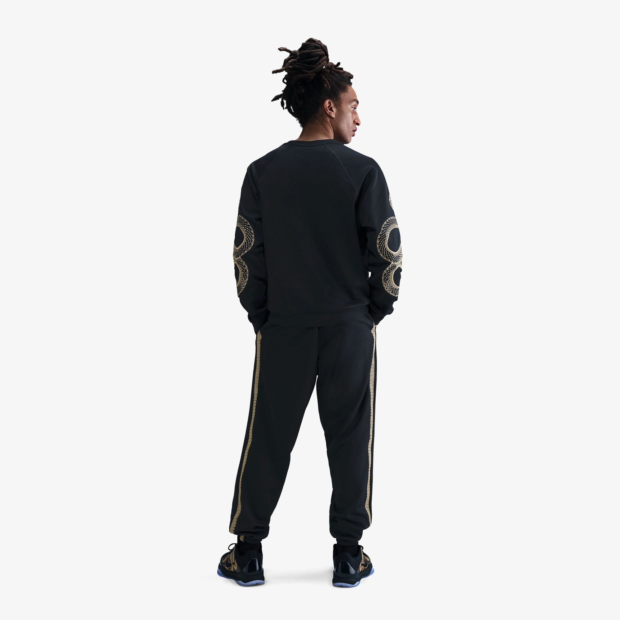Kobe Year Of The Mamba Crewneck 'Black Gold'