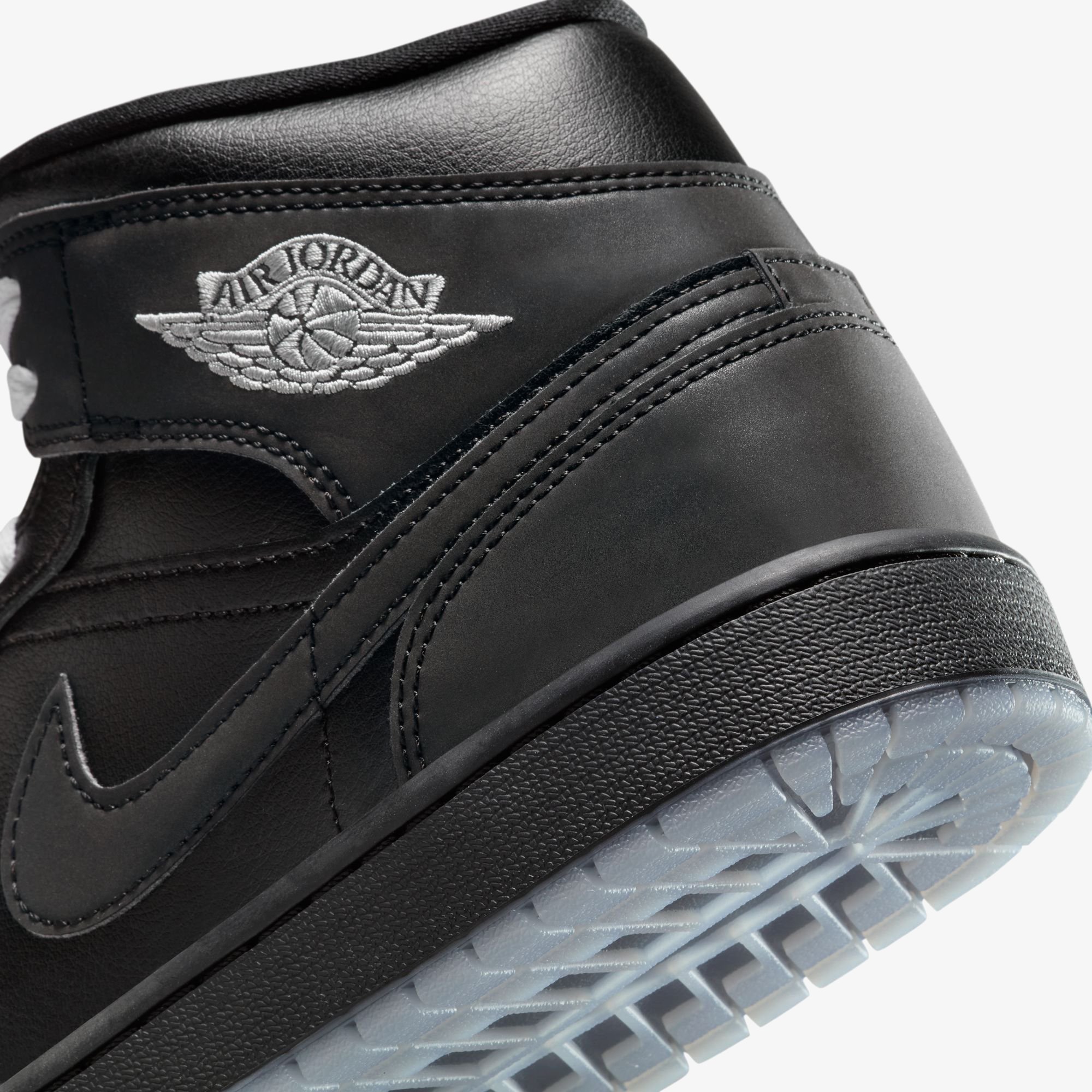 Air Jordan 1 Mid SE 'Black Metallic Reimagined'