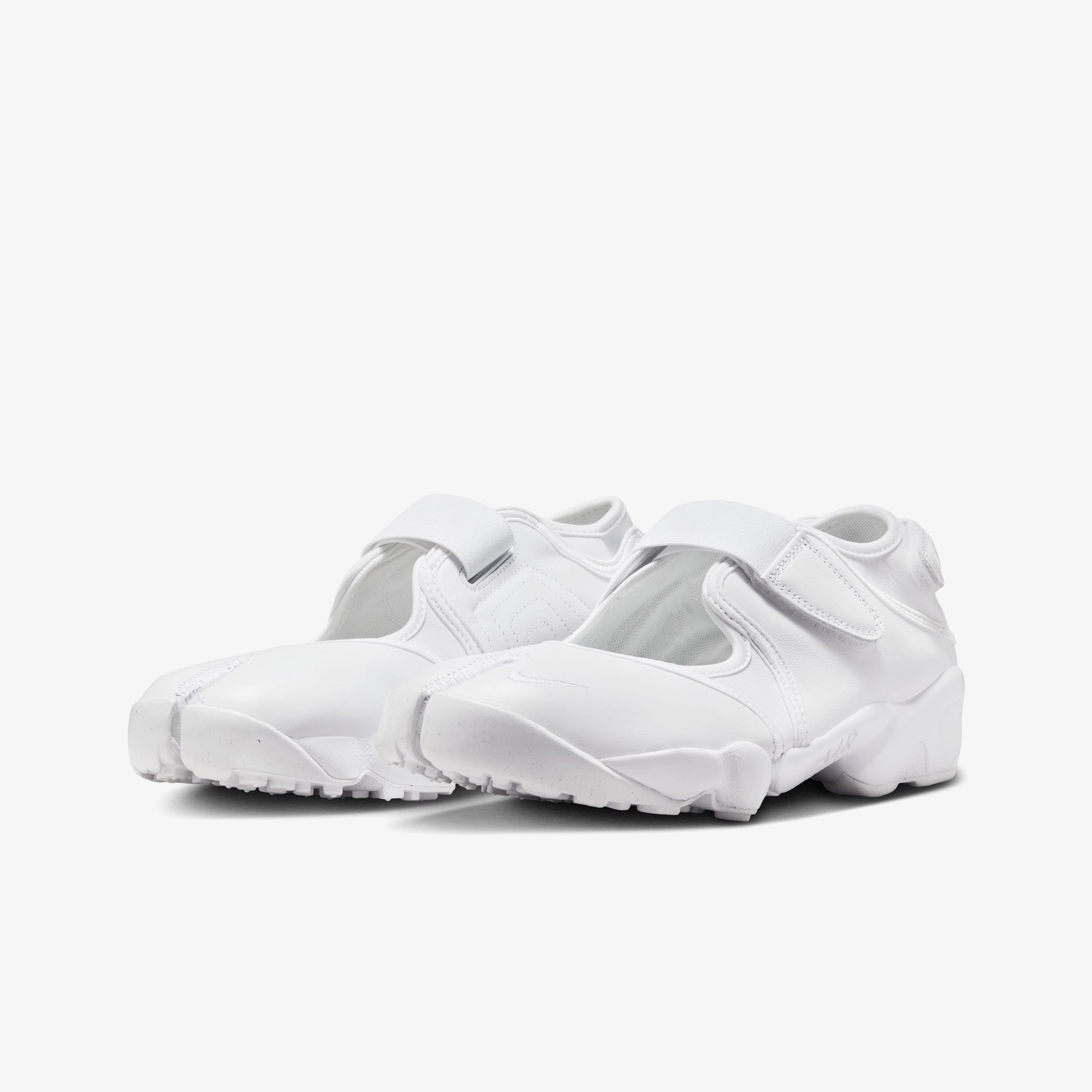 Air Rift 'White' (W)