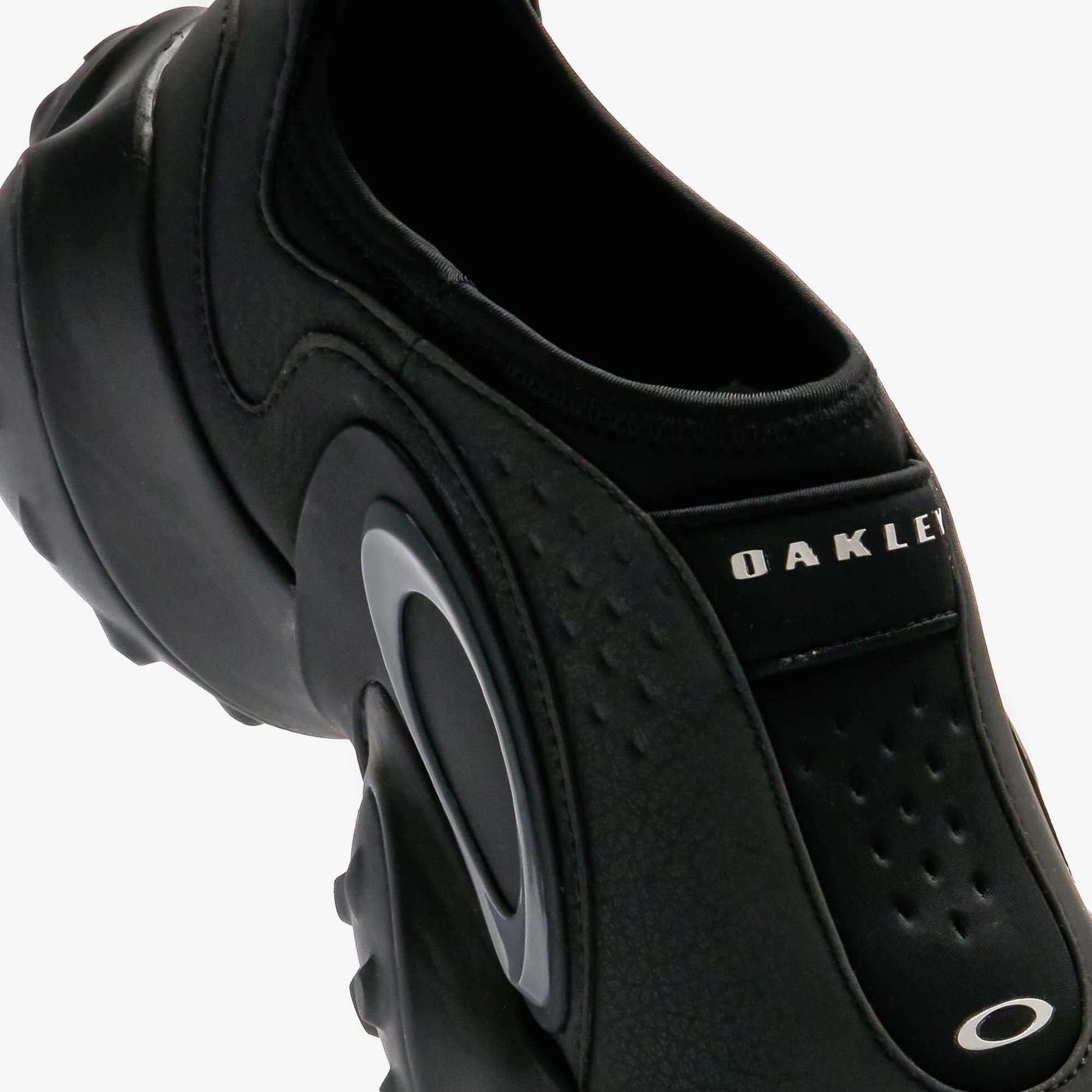 Oakley Edge Icon 'Blackout' - WUNDER