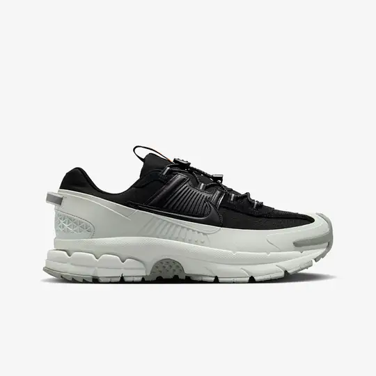 Zoom Vomero 5 Roam 'Black Light Silver' - Görsel 2