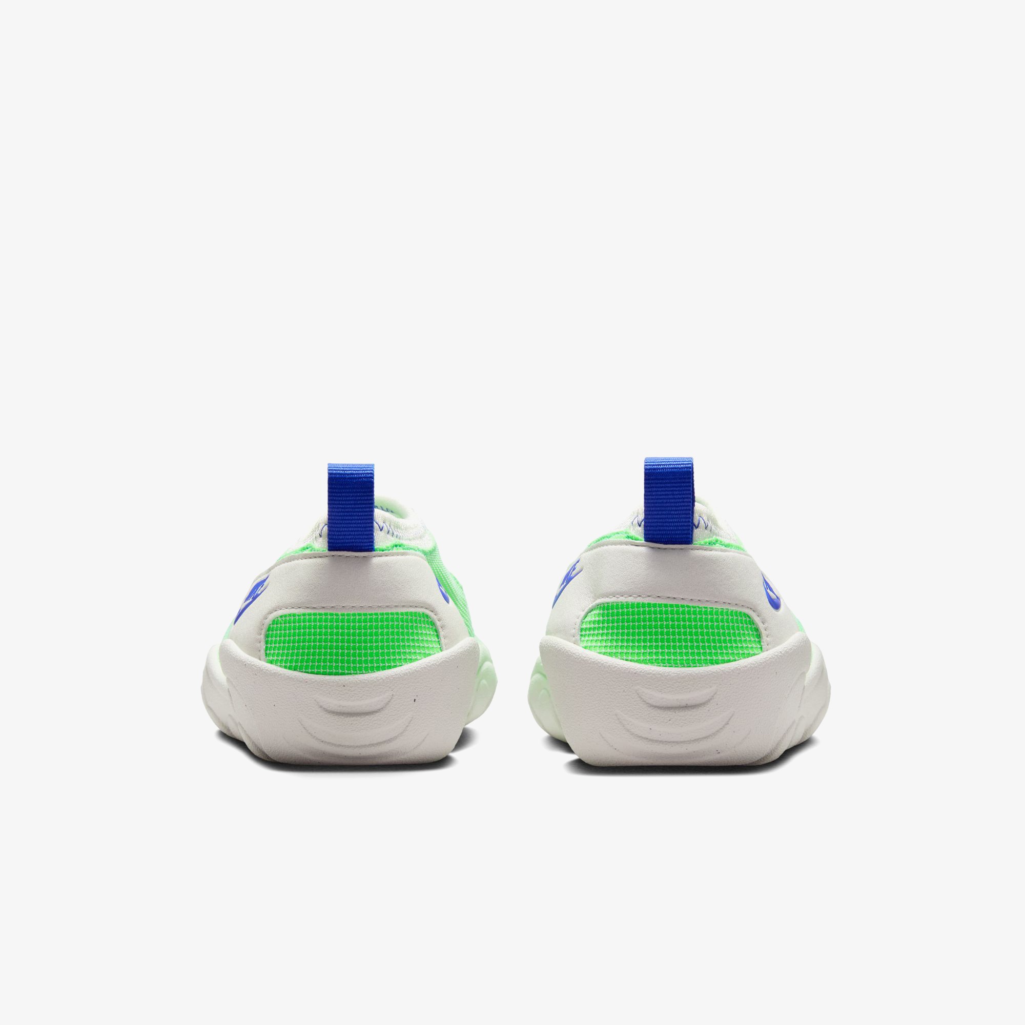 Aqua Turf 'Green Strike'
