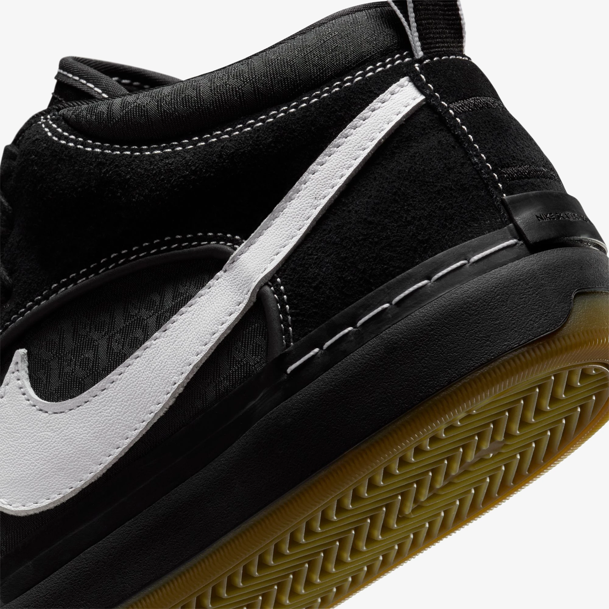 Nike SB React Leo 'Black Gum' - WUNDER