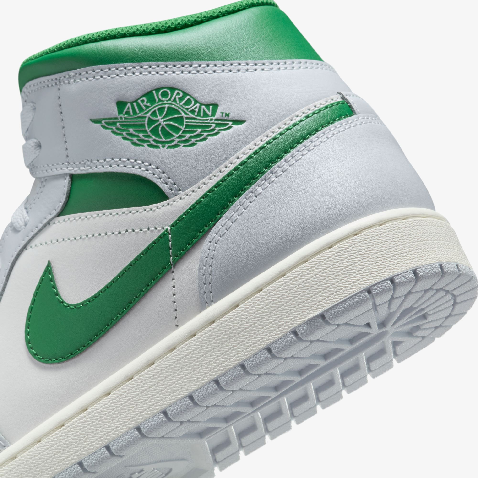 Air Jordan 1 Mid 'Lucky Green'