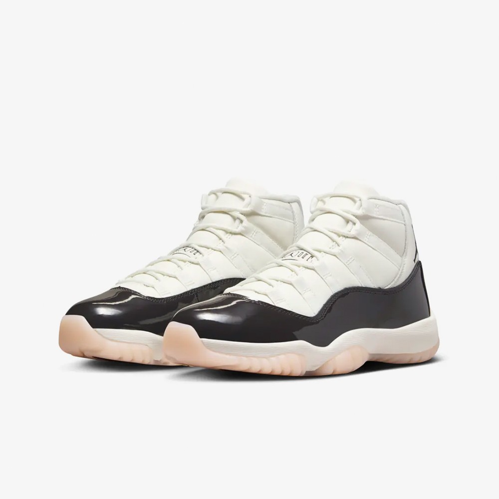 Air Jordan 11 Retro 'Neopolitan'