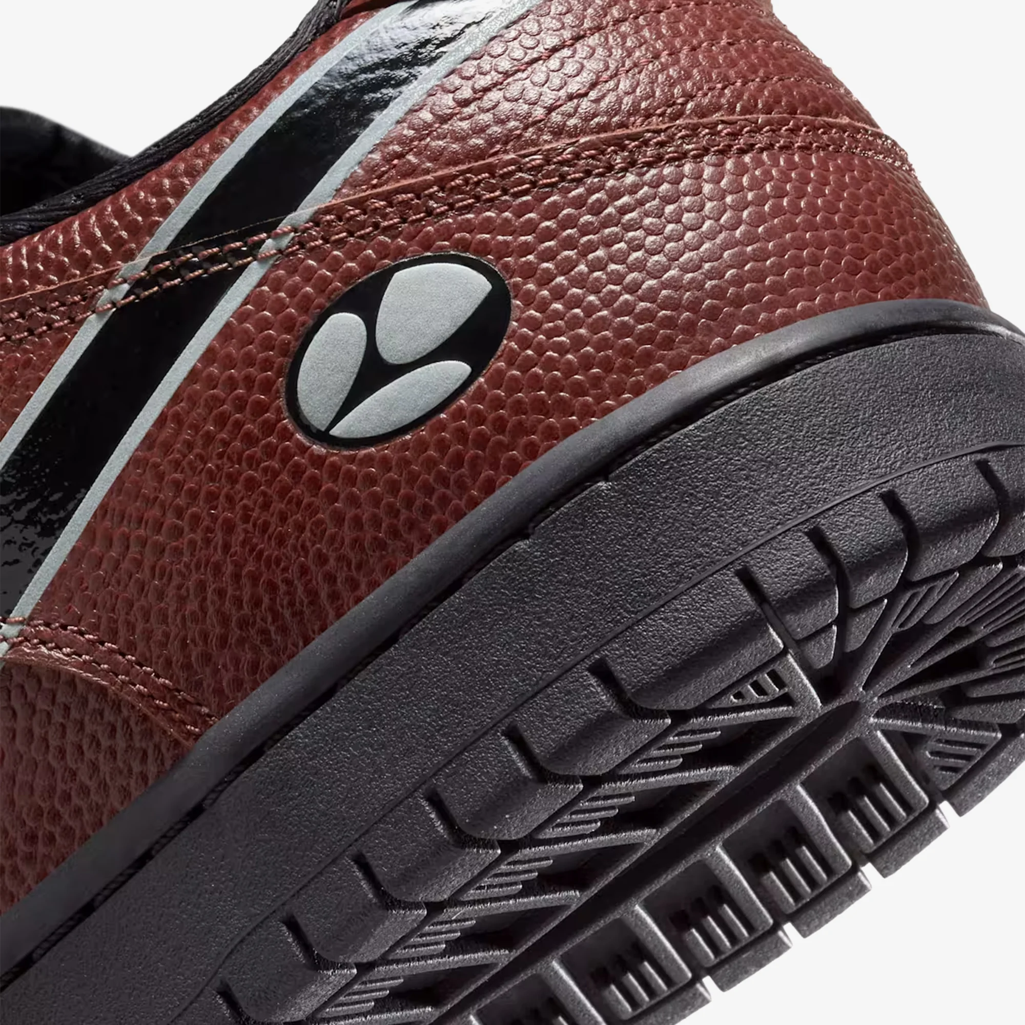 Nike SB Dunk Low Pro x Limosine Skateboards 'Brown Black' - WUNDER