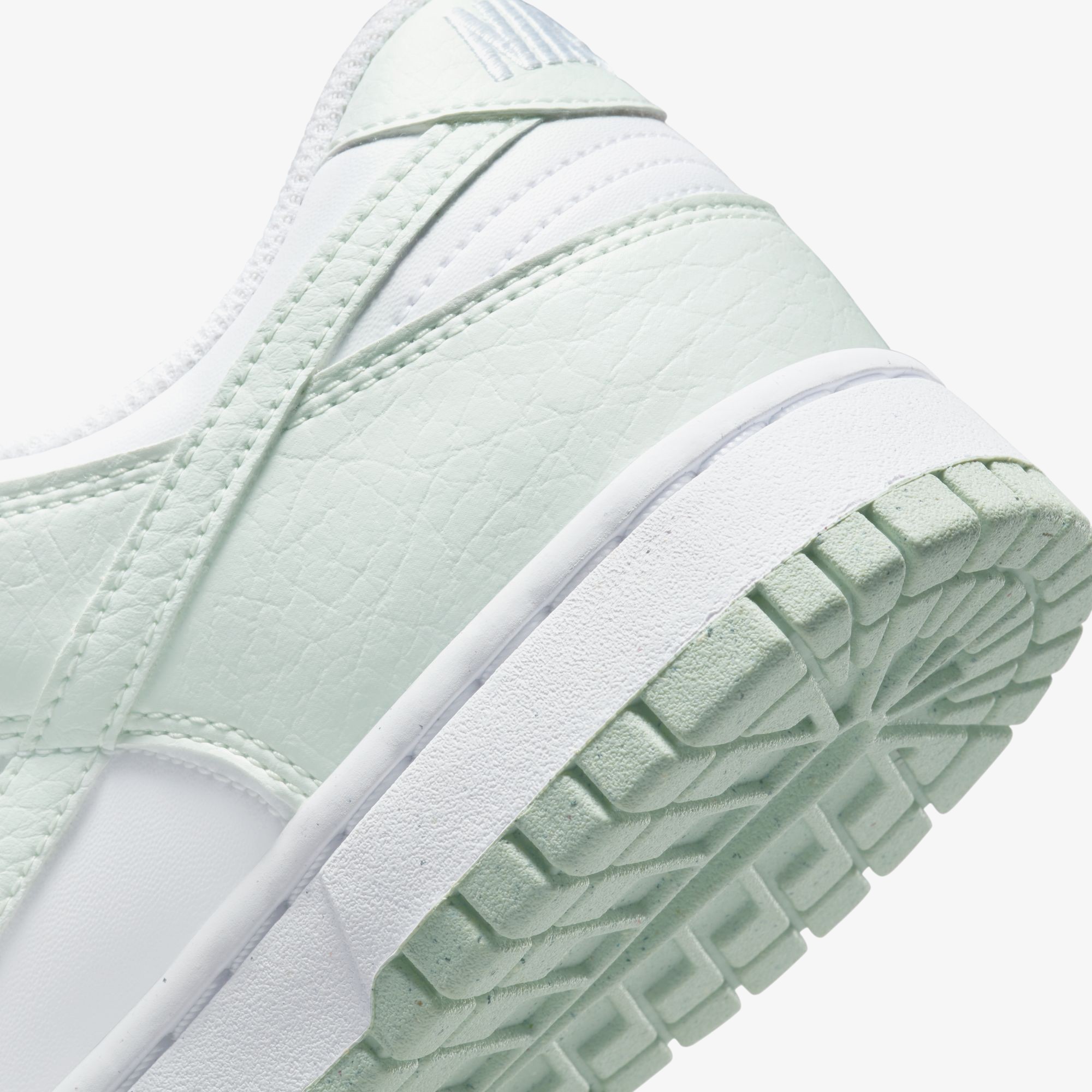 Dunk Low Next Nature 'Barely Green' (W)