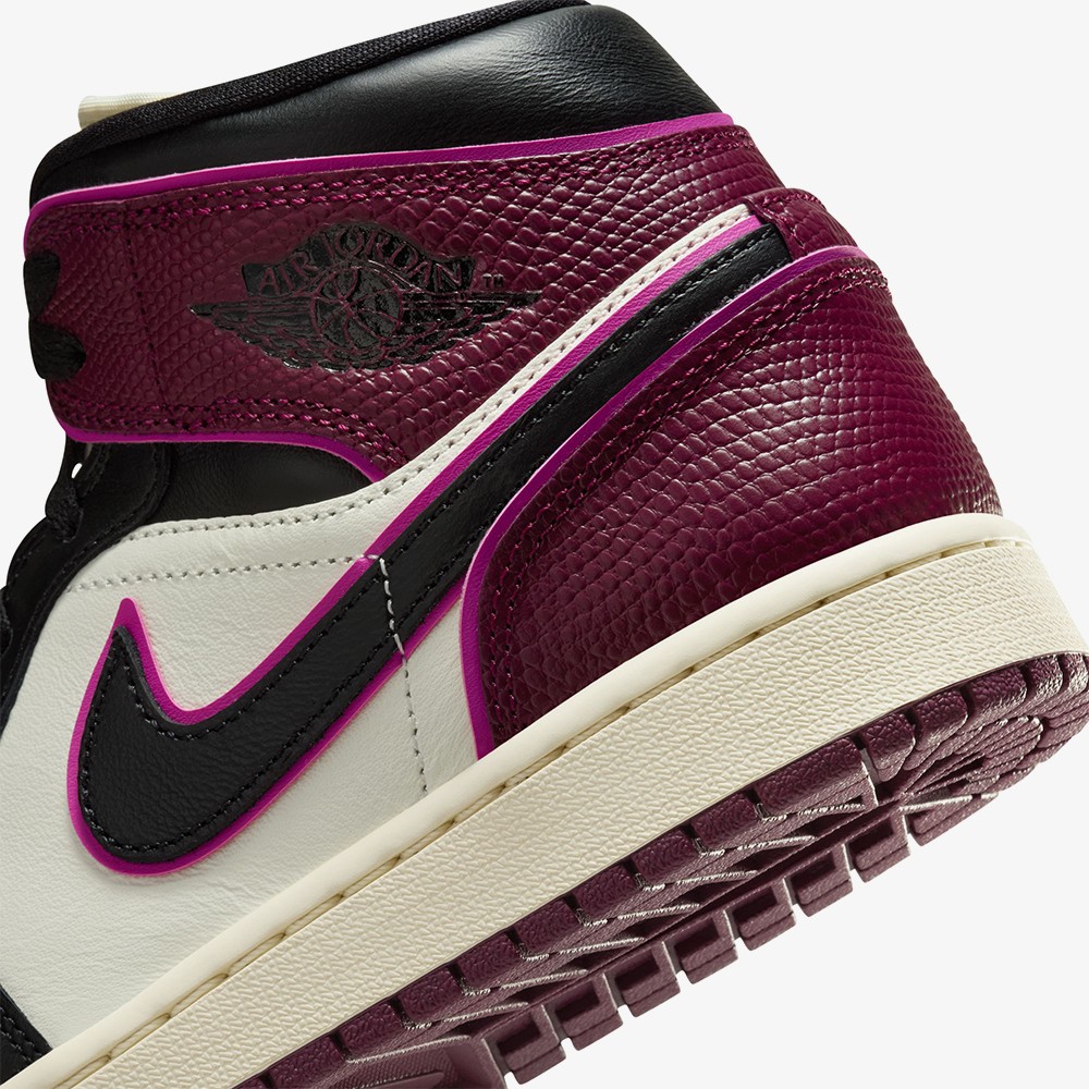 Air Jordan 1 Mid 'Bordeaux' (W)