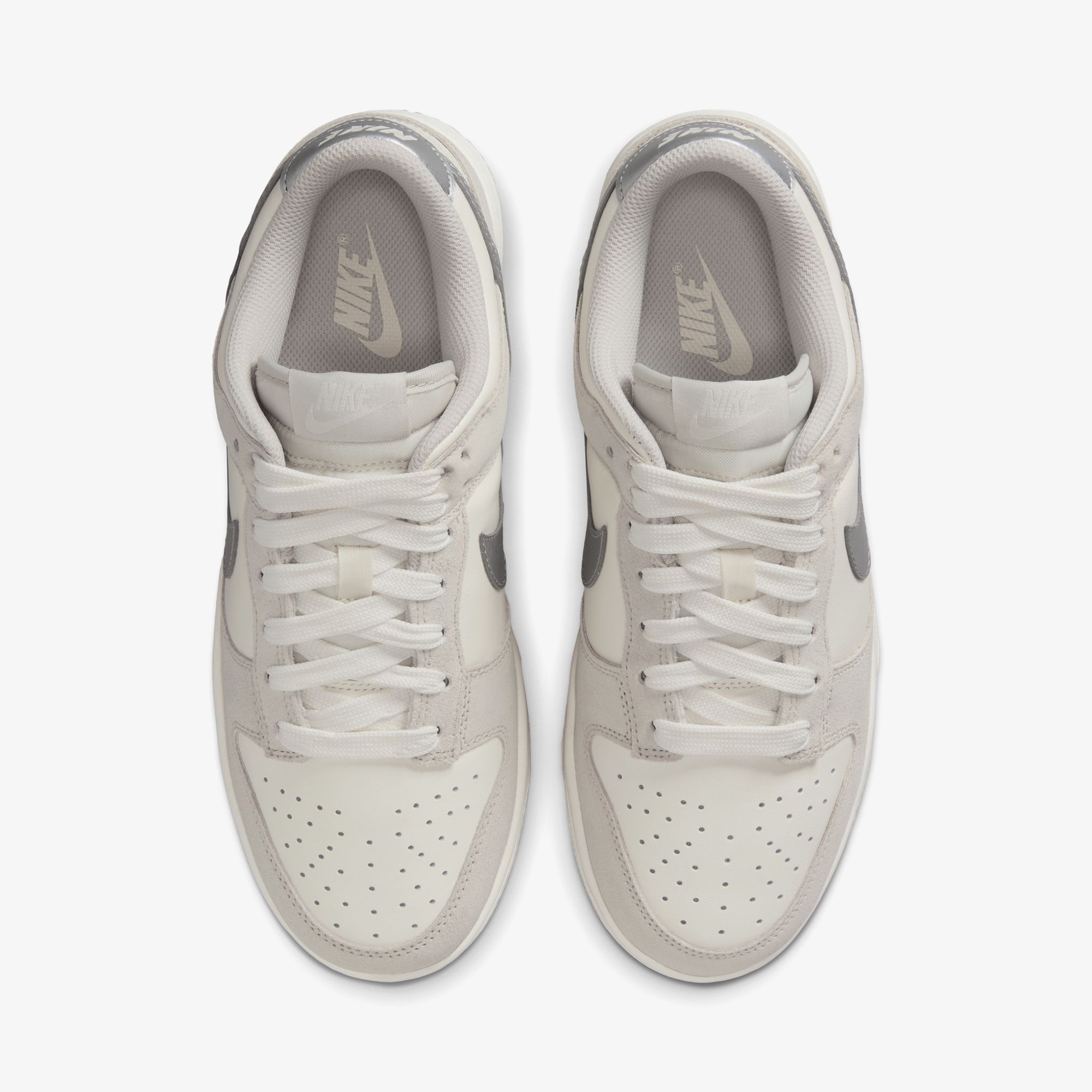 Dunk Low 'Silver Swoosh'