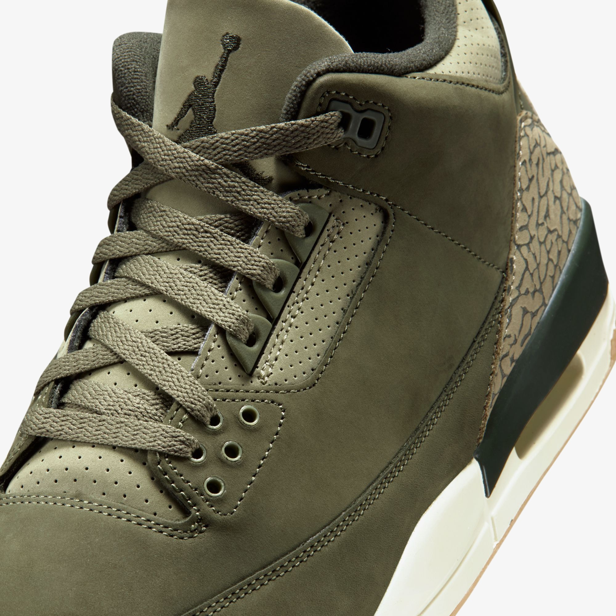Air Jordan 3 Retro 'Family Affair'