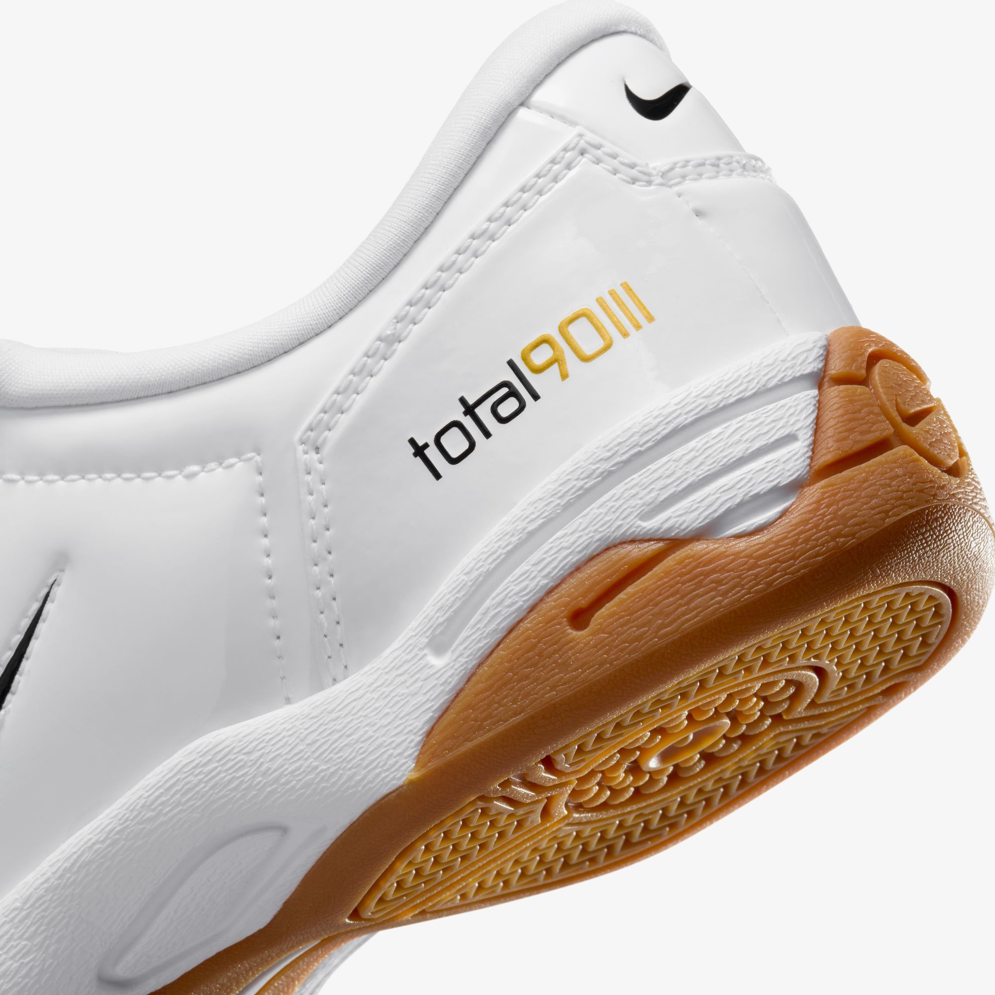 Total 90 3 'Patent White Black' (W)