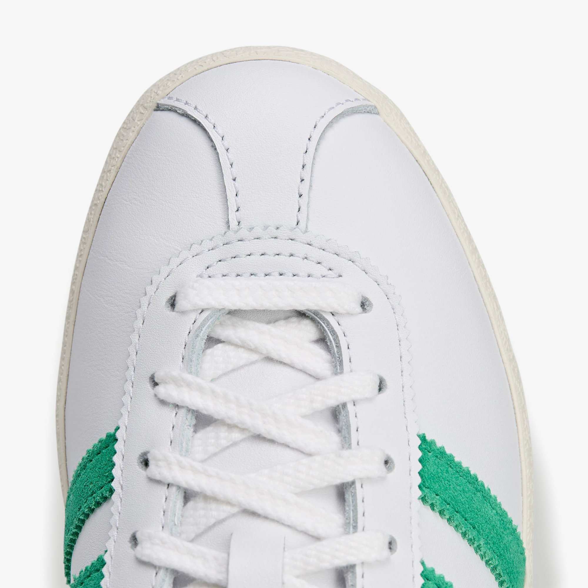 Blanc Sporty & Rich 'Cloud White'