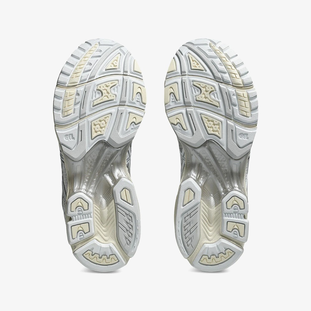 Gel-Nimbus 10.1 'White Pure Silver'