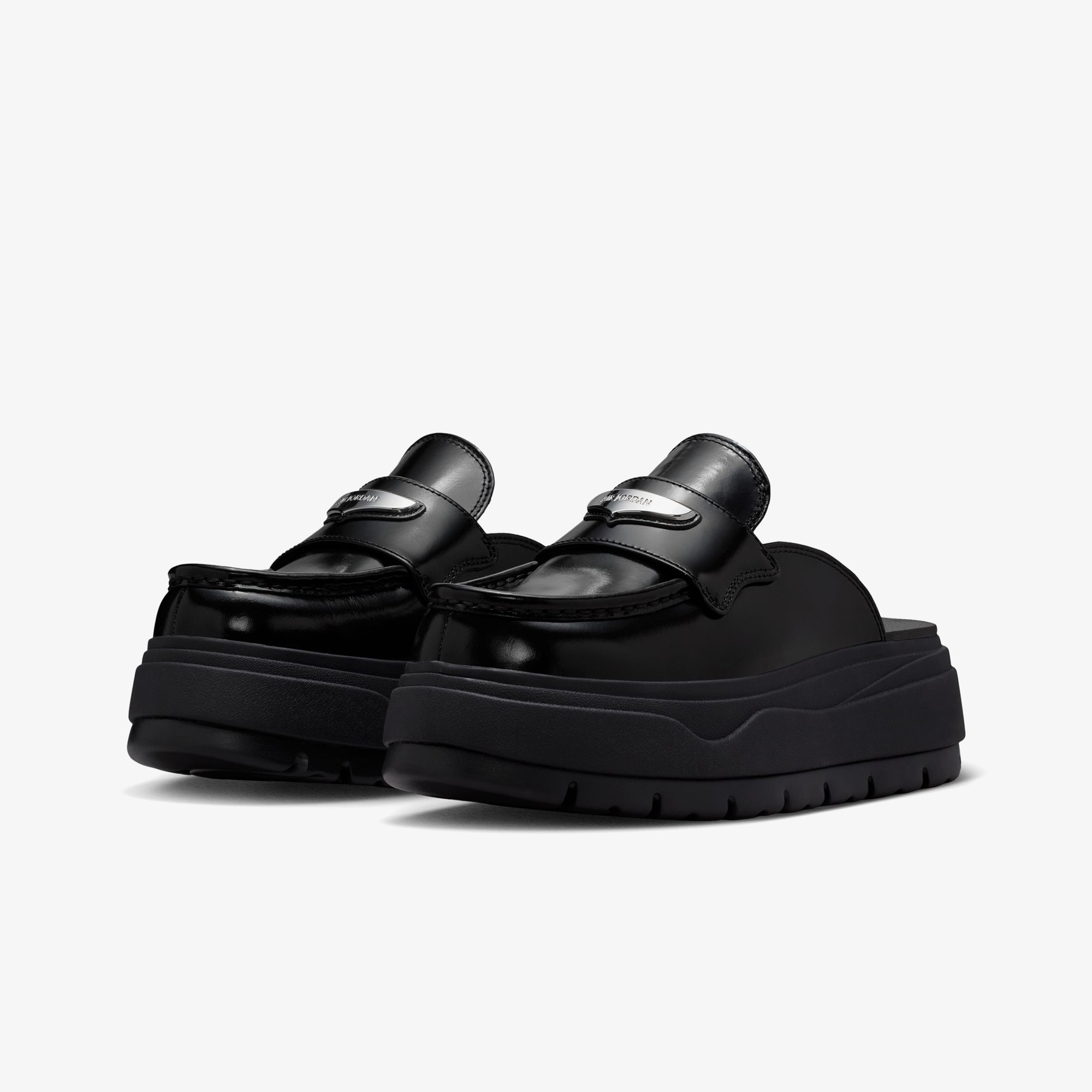 Air Jordan Mule 'Black Metallic Silver' (W)