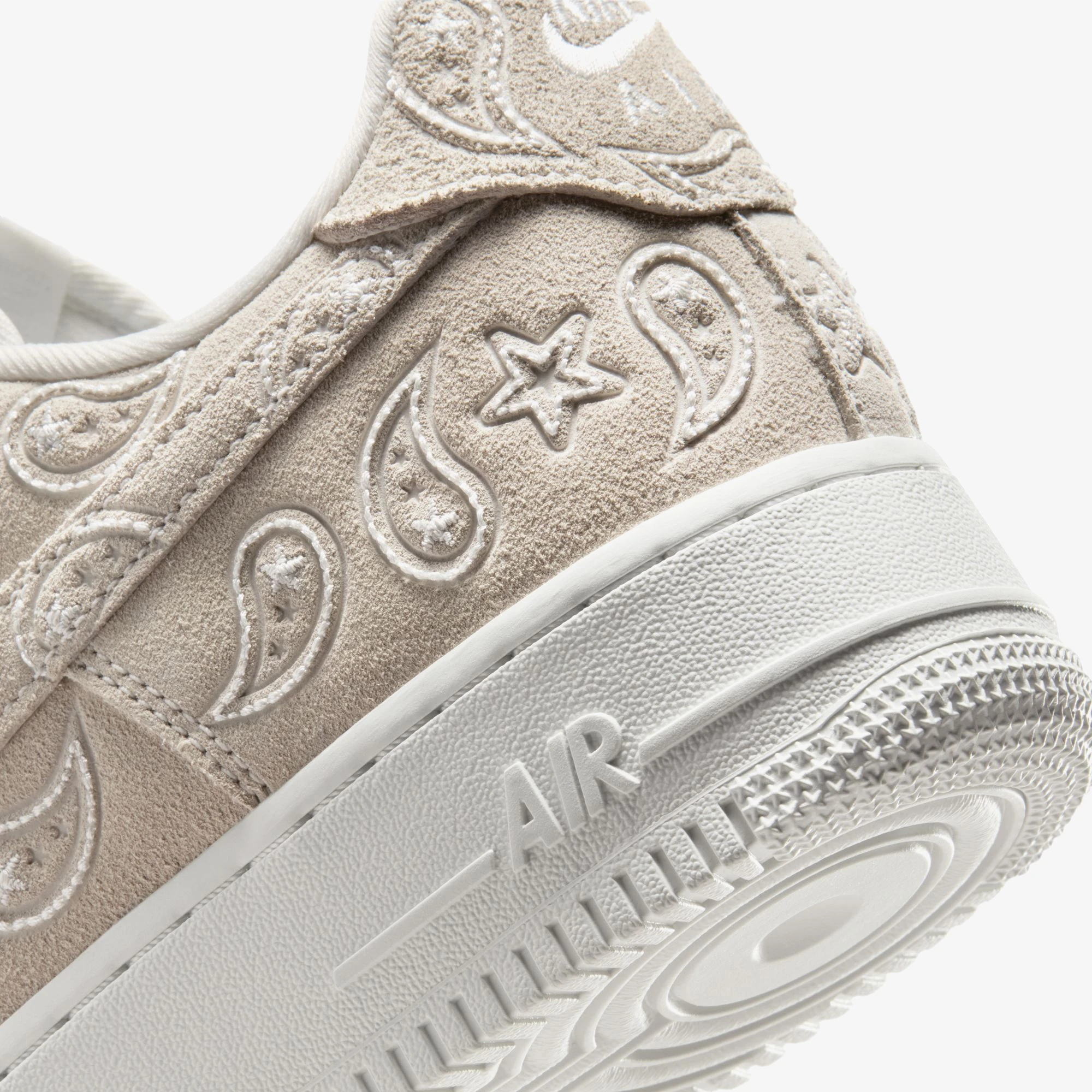 Nike Air Force 1 '07 LV8 'Paisley' - WUNDER