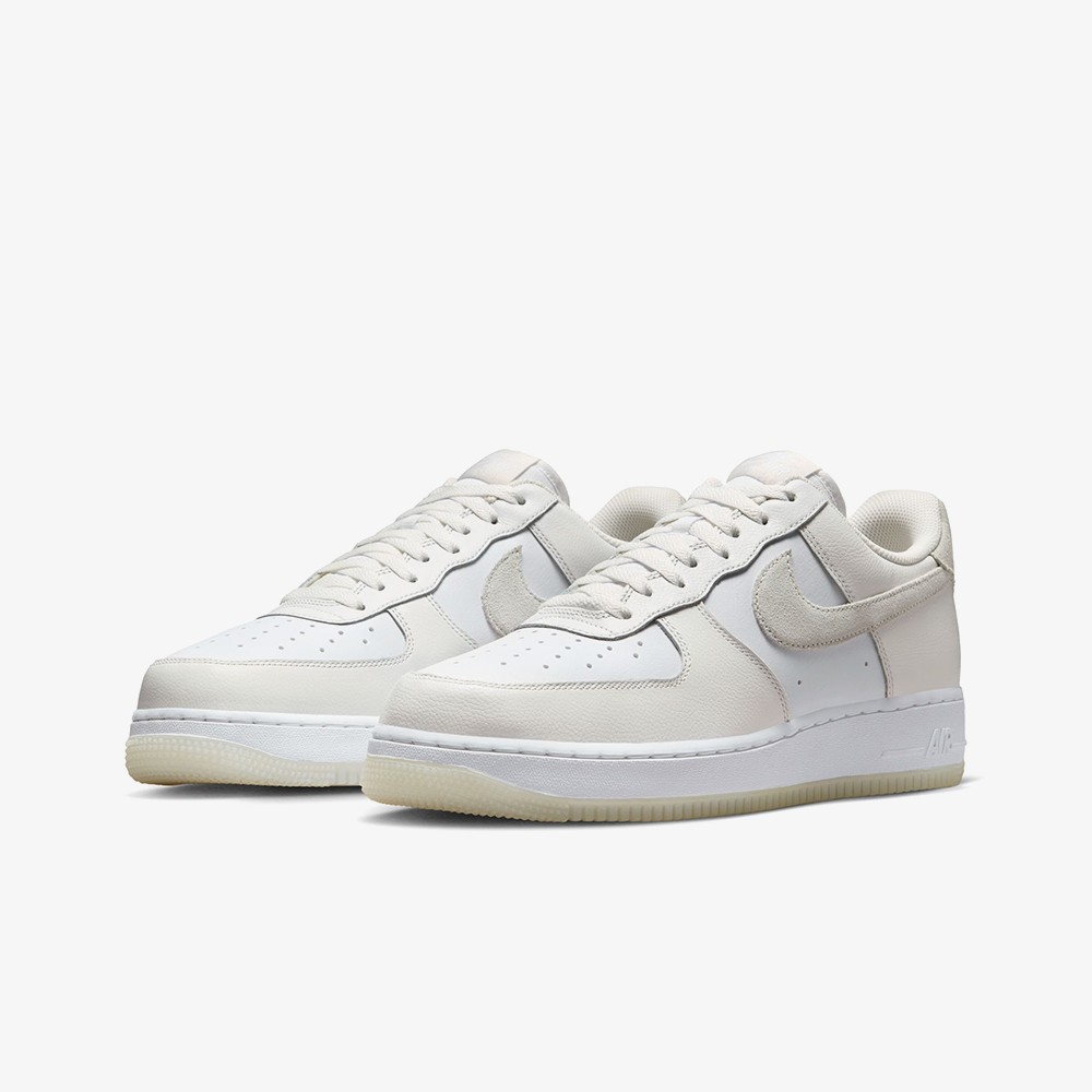 Air Force 1 '07 LV8 'White Phantom'