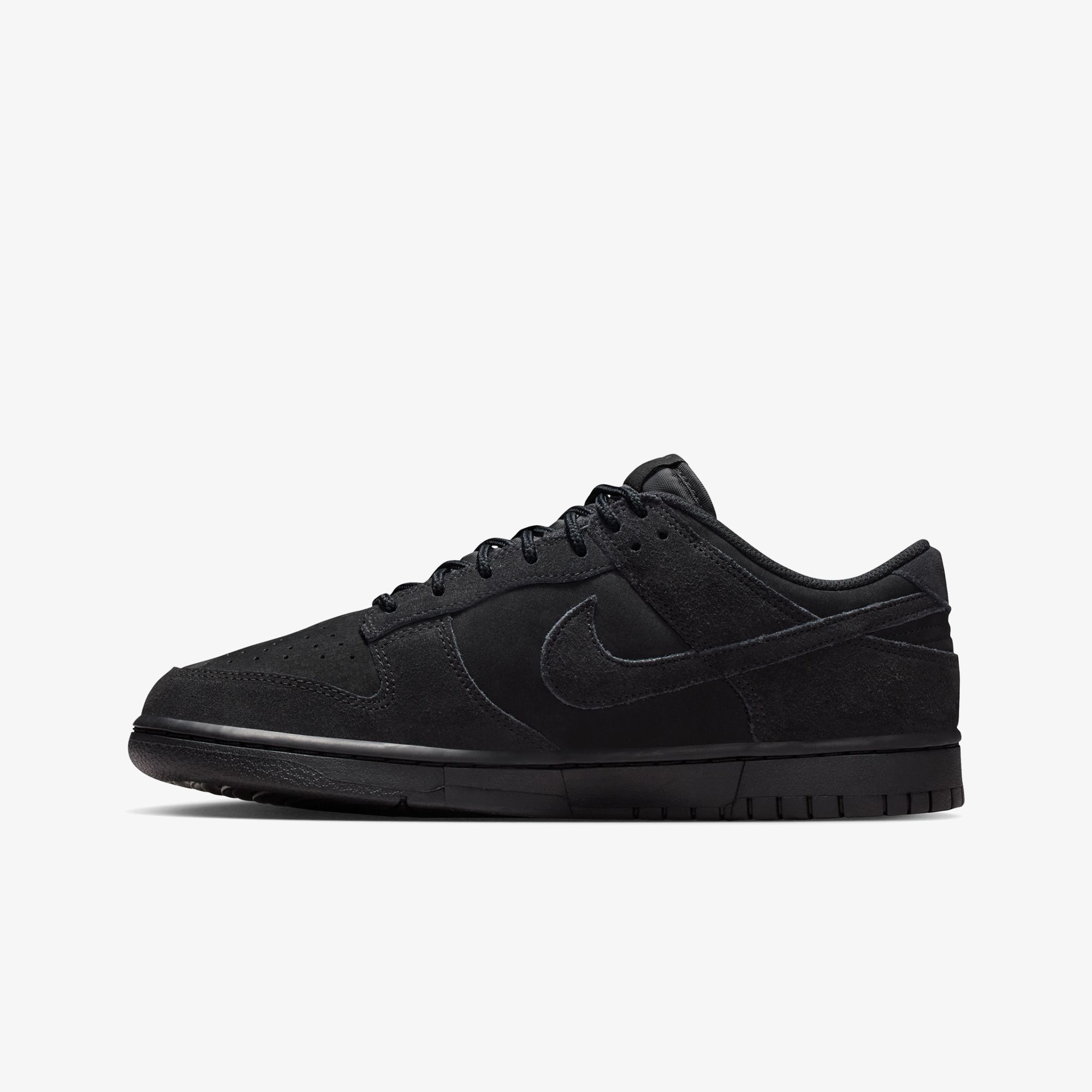 Dunk Low Retro SE 'Triple Black'