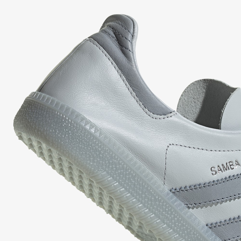 Superstar adidas silver metallic online