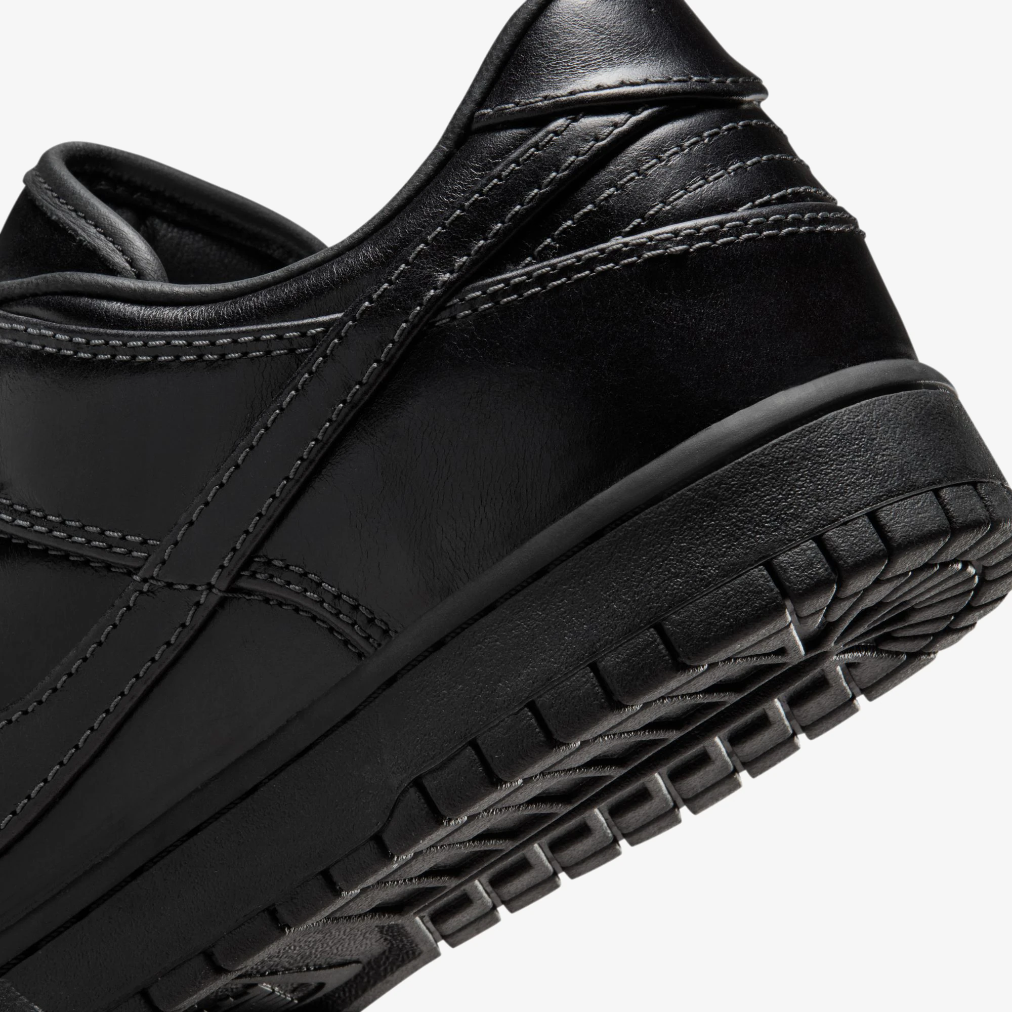 Dunk Low Retro Premium 'Black'