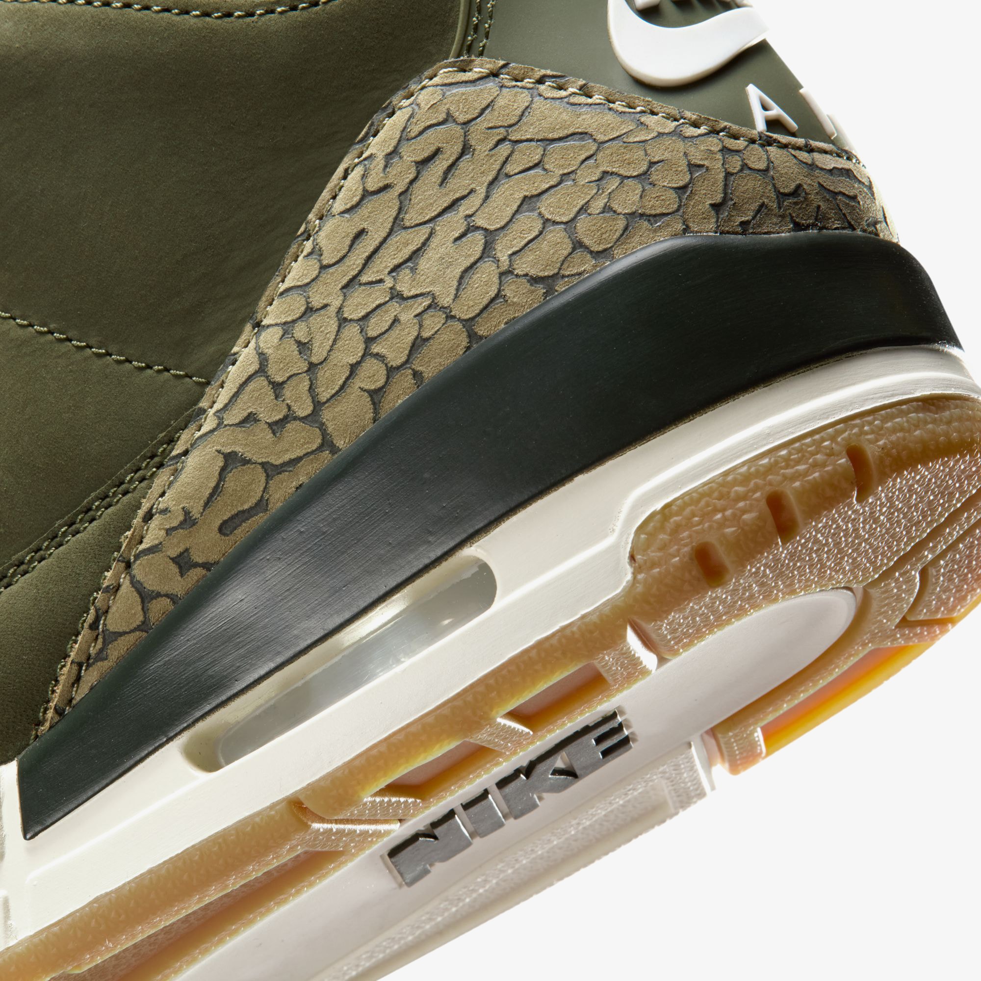 Air Jordan 3 Retro 'Family Affair'